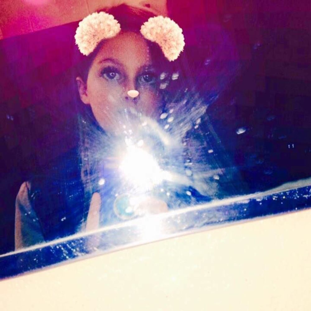 Meet your Posher, Alexys